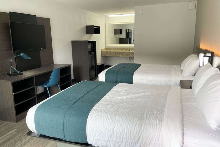 Room 15 of 26