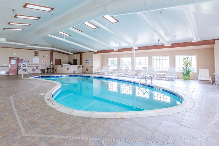 Pool 10 of 71