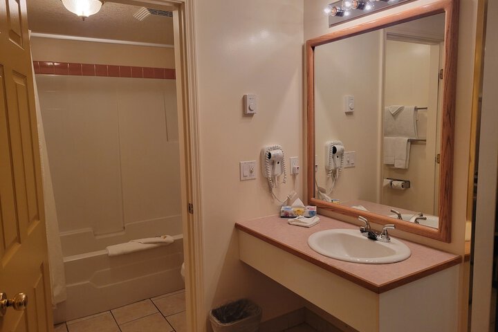 Room 29 of 48