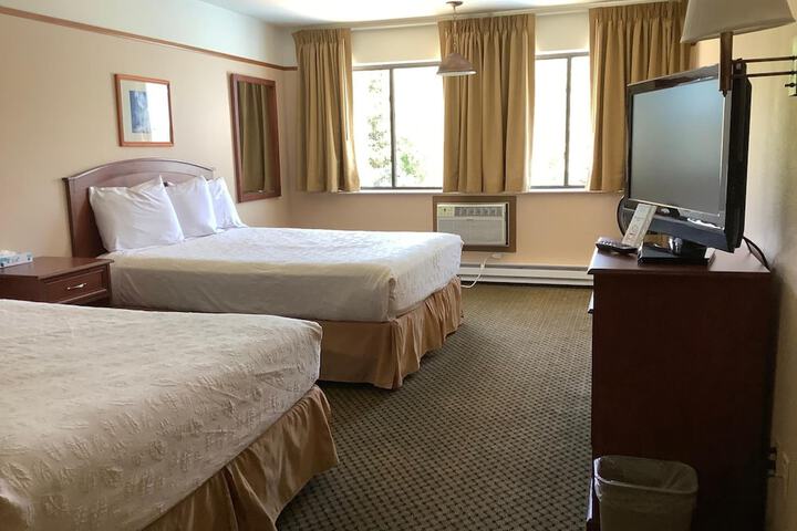 Luxury Inn & Suites