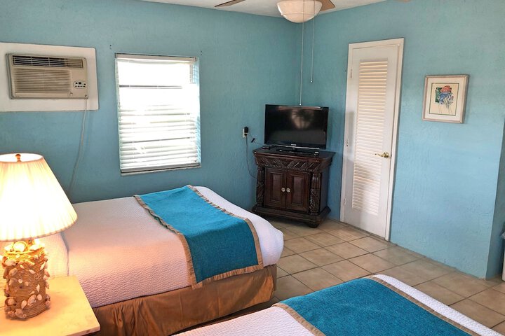 Room 72 of 124