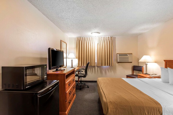 Room 44 of 48