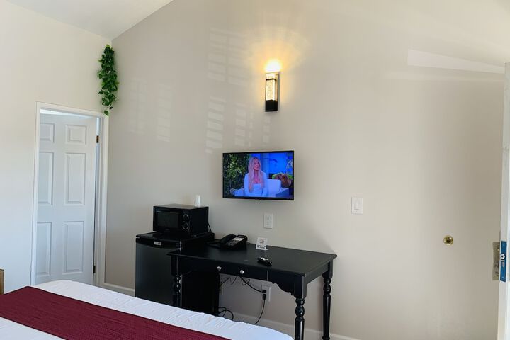 Room 15 of 36