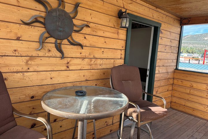 Rustic Inn Motel