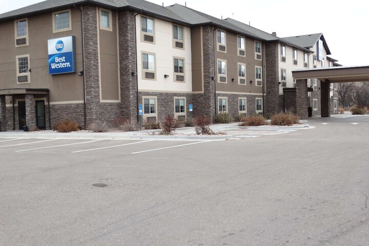 Hotel 2 of 40