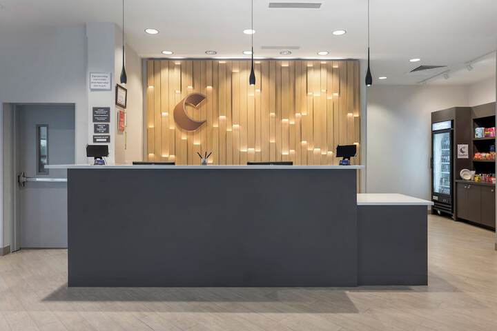 Comfort Suites Richmond East