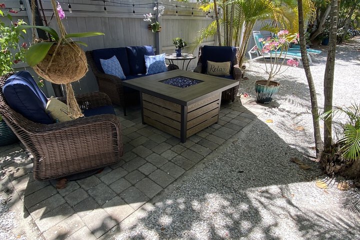Tarpon Tale Inn