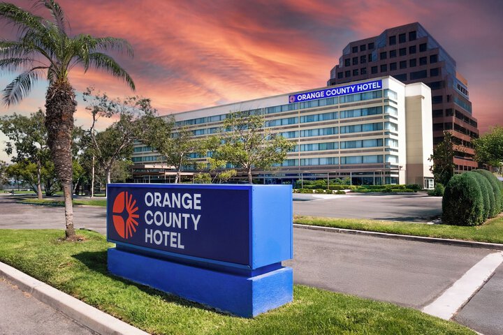 voco Orange County - Airport