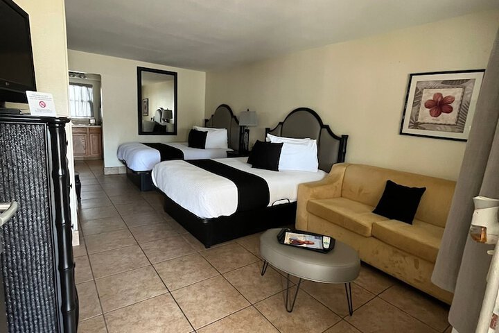 Room 63 of 170