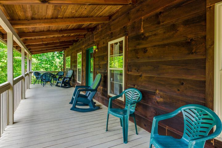 Highland Hills Motel and Cabins – a Master Hosts Resort
