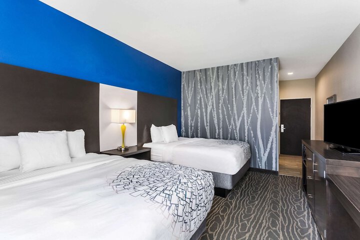 La Quinta Inn & Suites by Wyndham Odessa N. - Sienna Tower