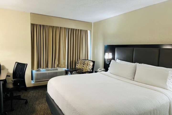 Holiday Inn Miami - International Airport by IHG