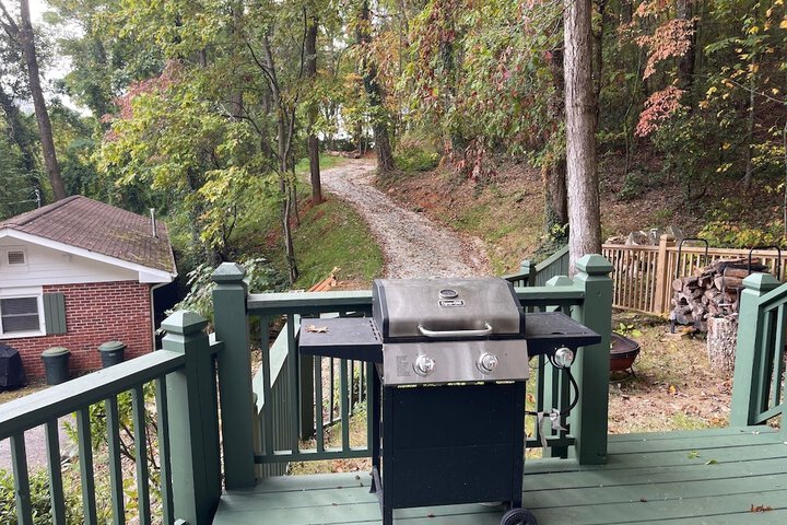 Mountain Aire Cottages Inn & Glamping