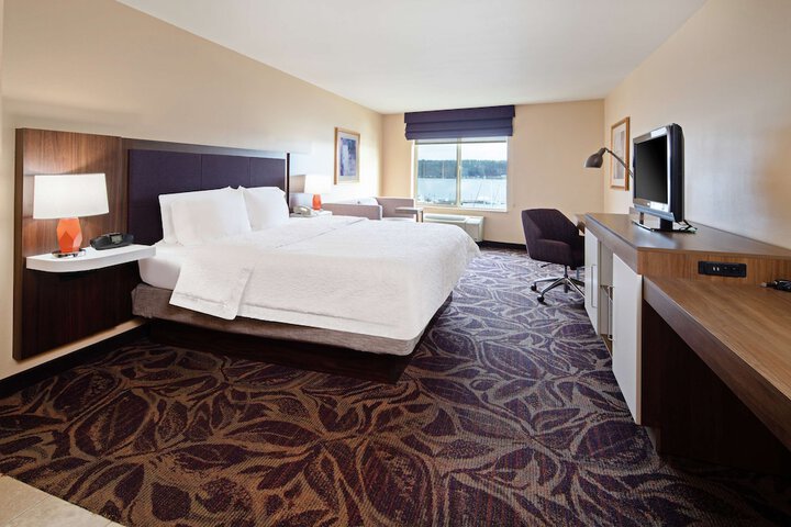 Room 13 of 40