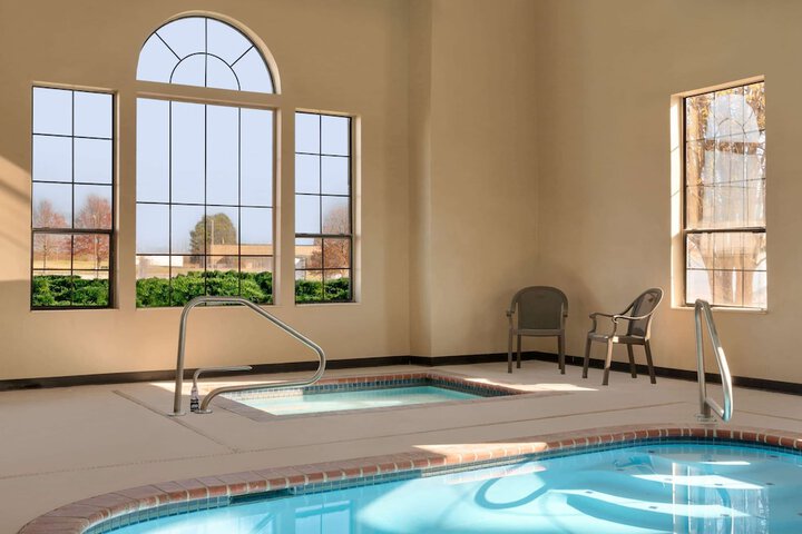Pool 6 of 34