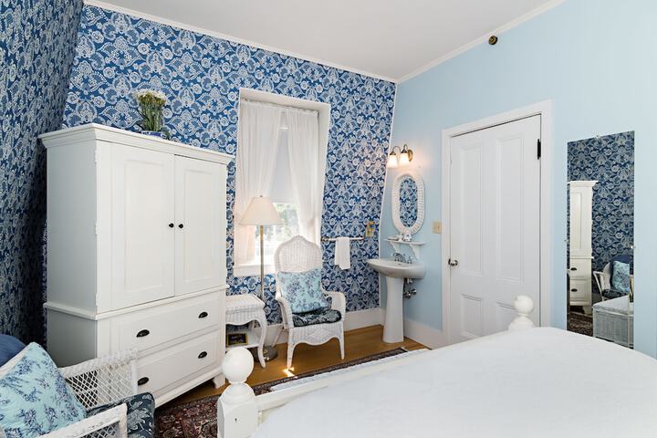 Room 63 of 88