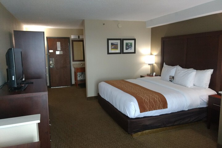 Room 13 of 37