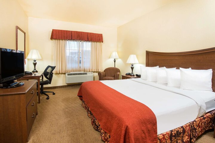 Room 5 of 15
