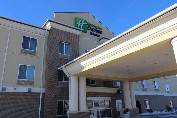 Hotel 2 of 51