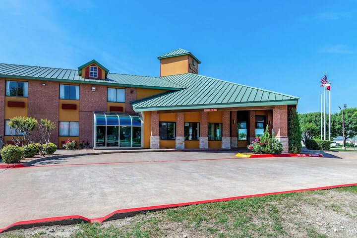 Hotel 4 of 59