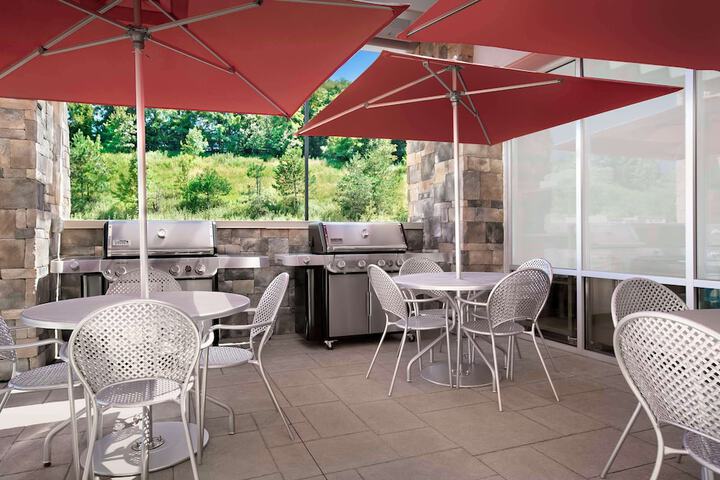 Terrace/Patio 45 of 48