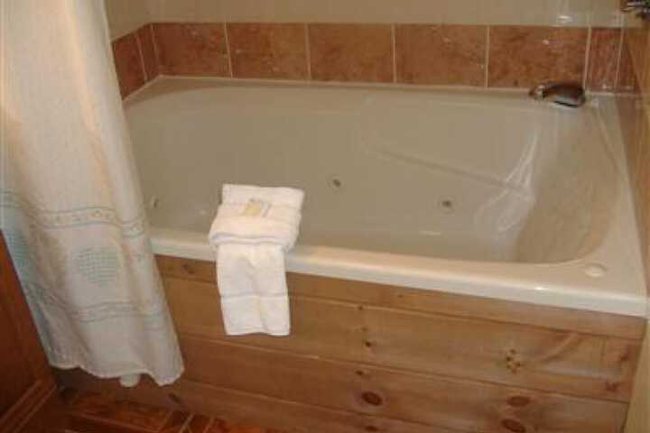 Sturbridge Country Inn