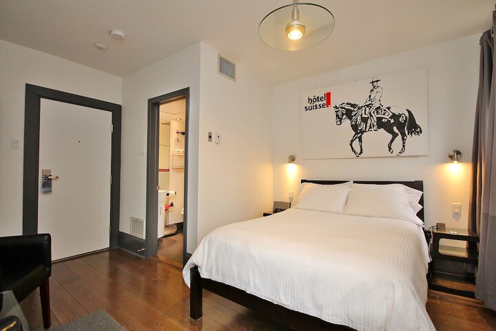 Room 49 of 74