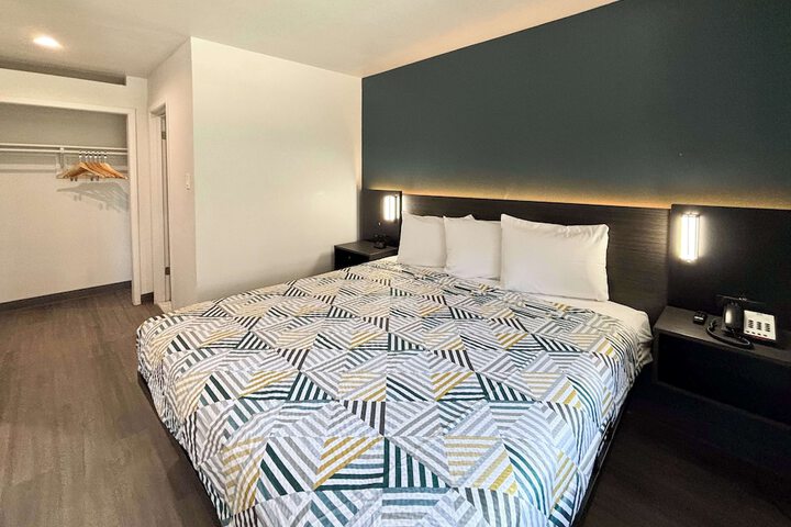 Room 14 of 29