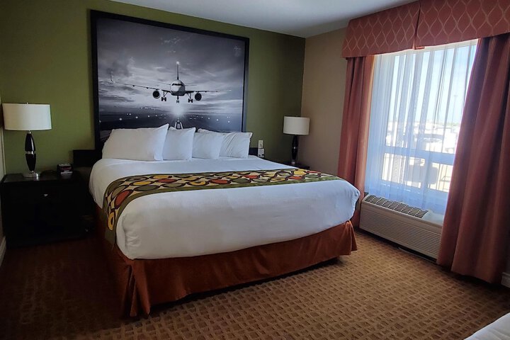 Super 8 by Wyndham Edmonton International Airport