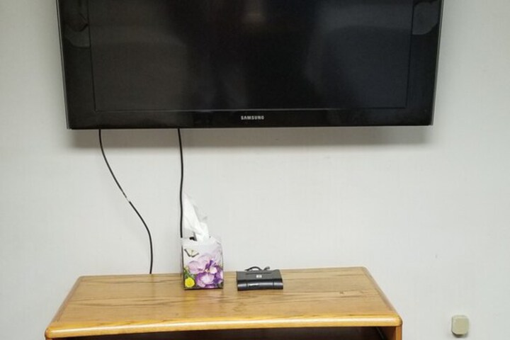 Room 9 of 20