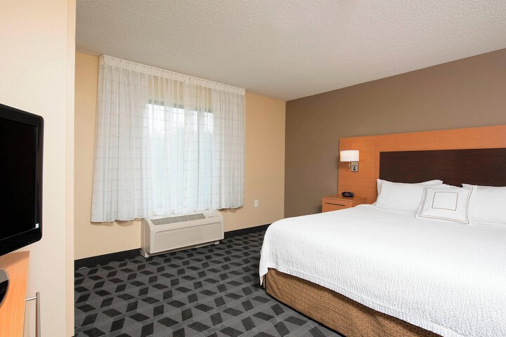 Room 16 of 19