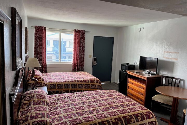 8th Street Motel