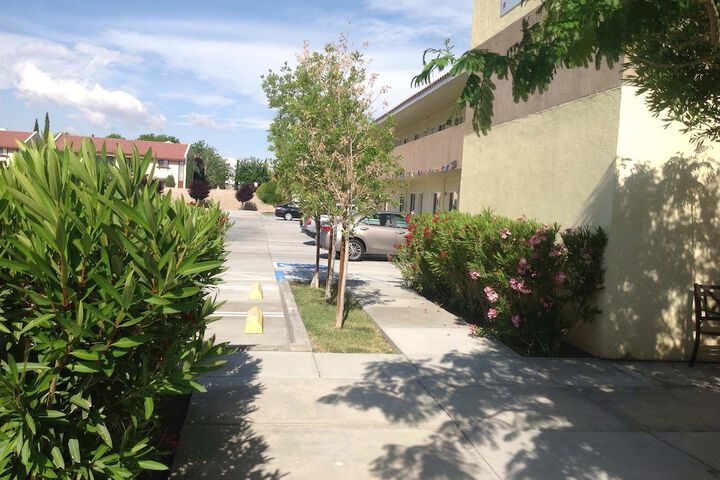America Inn & Suites