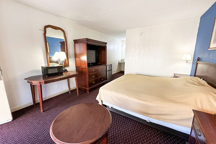Room 80 of 95