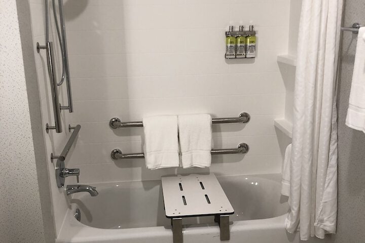 Holiday Inn Express & Suites Madison West - Middleton by IHG