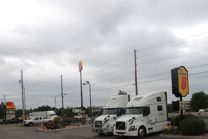 Super 8 by Wyndham Mifflinville Near Bloomsburg