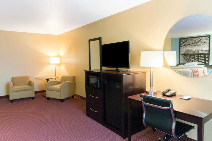 Room 11 of 31
