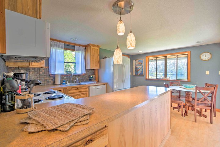 Riverfront Apt w / Kayak Launch in Dunnellon