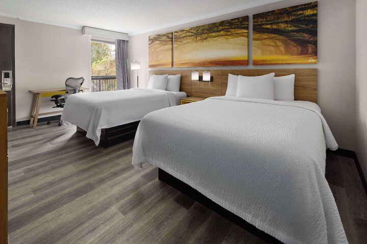 Days Inn by Wyndham Hinesville Near Fort Stewart