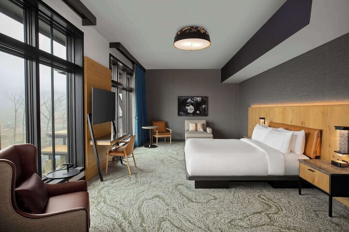 Room 135 of 227