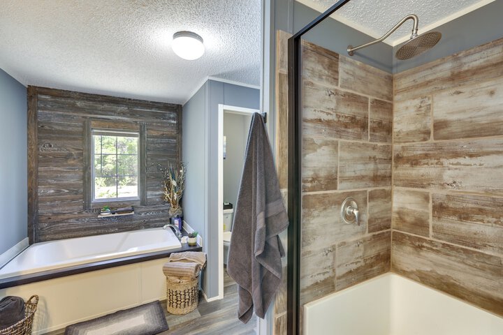 Charming Perry Home 2 Mi to the Gulf!