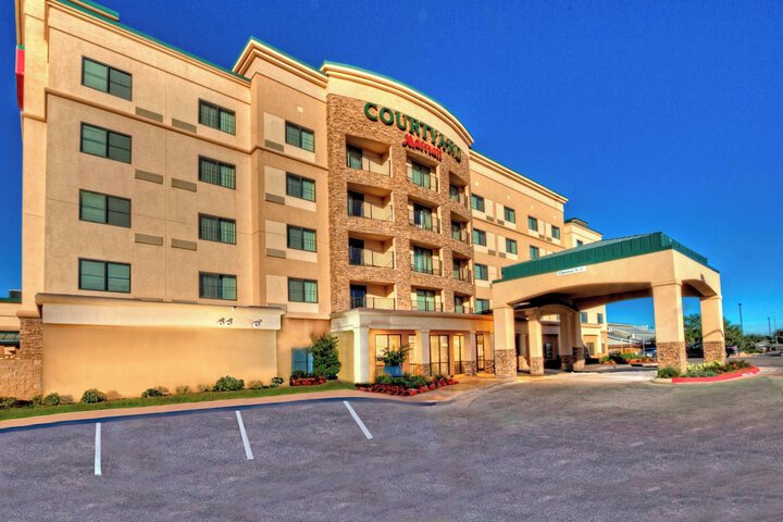 Courtyard by Marriott Midland