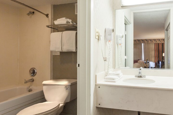 Room 21 of 24