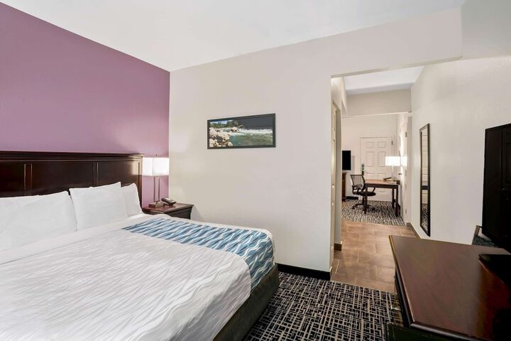 Room 19 of 32