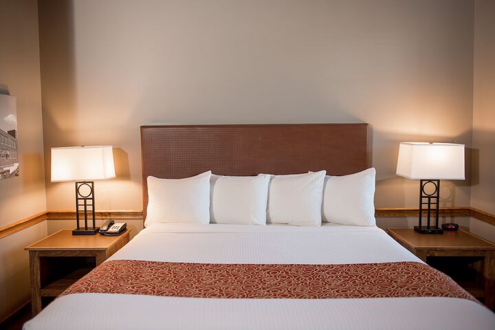 Room 10 of 52