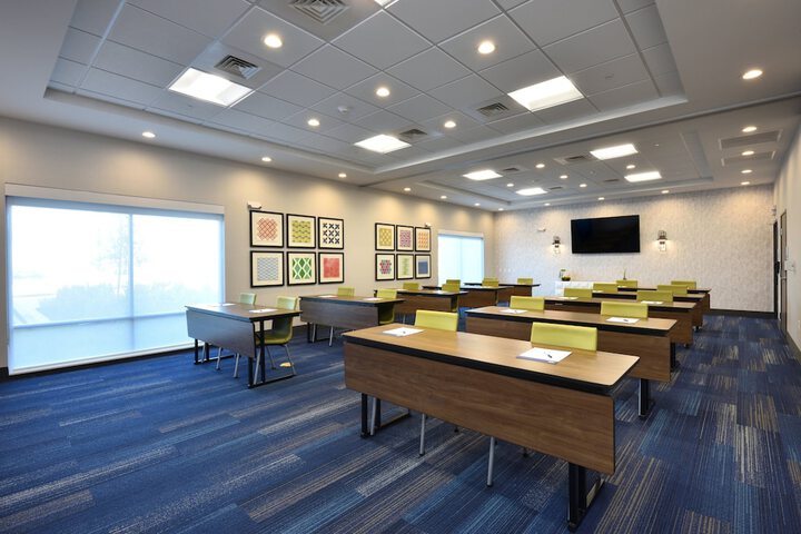 Holiday Inn Express & Suites Spring - Woodlands Area by IHG