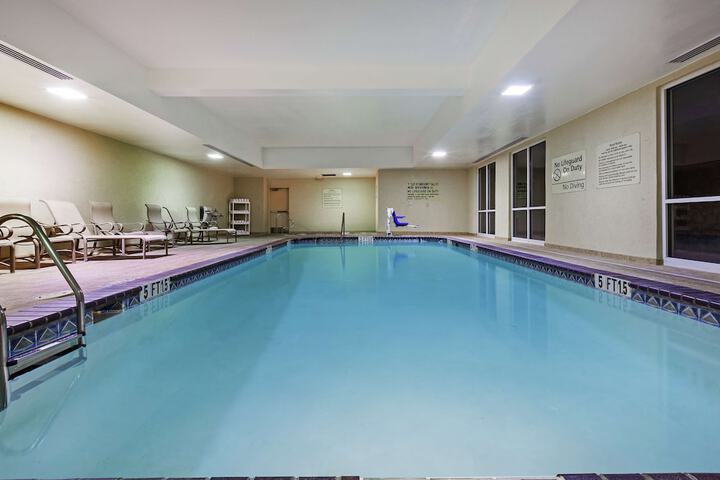 Pool 4 of 51