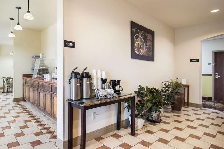 Breakfast/Coffee Service 25 of 25