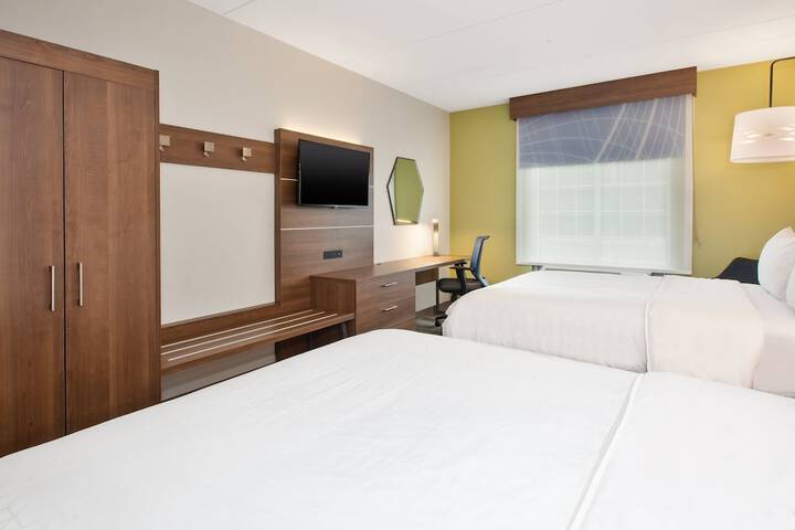 Room 18 of 53