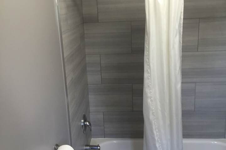 Room 16 of 34